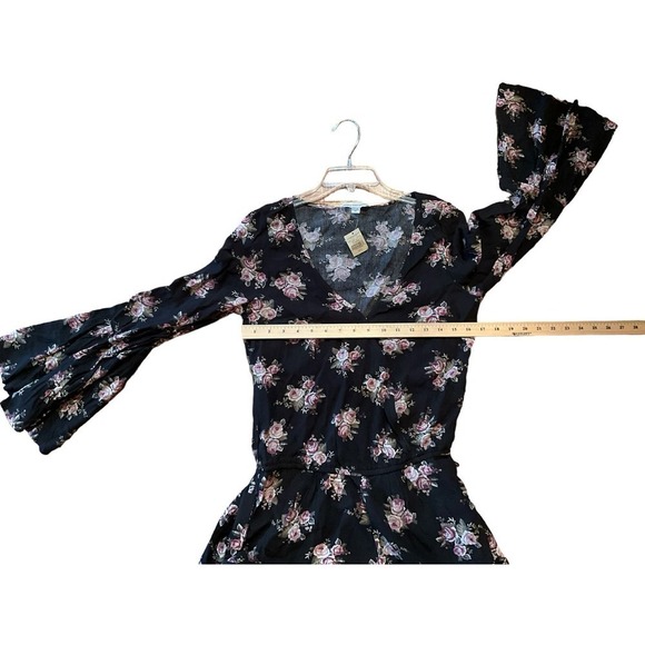 American Eagle Outfitters Romper Women S Black Floral Long Sleeve Surplice Neck - Picture 5 of 7